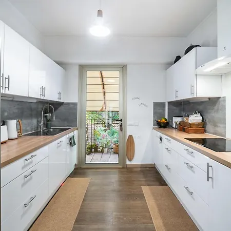 Cozystay 1827 - Beautiful 3-room With Large Private Terrace